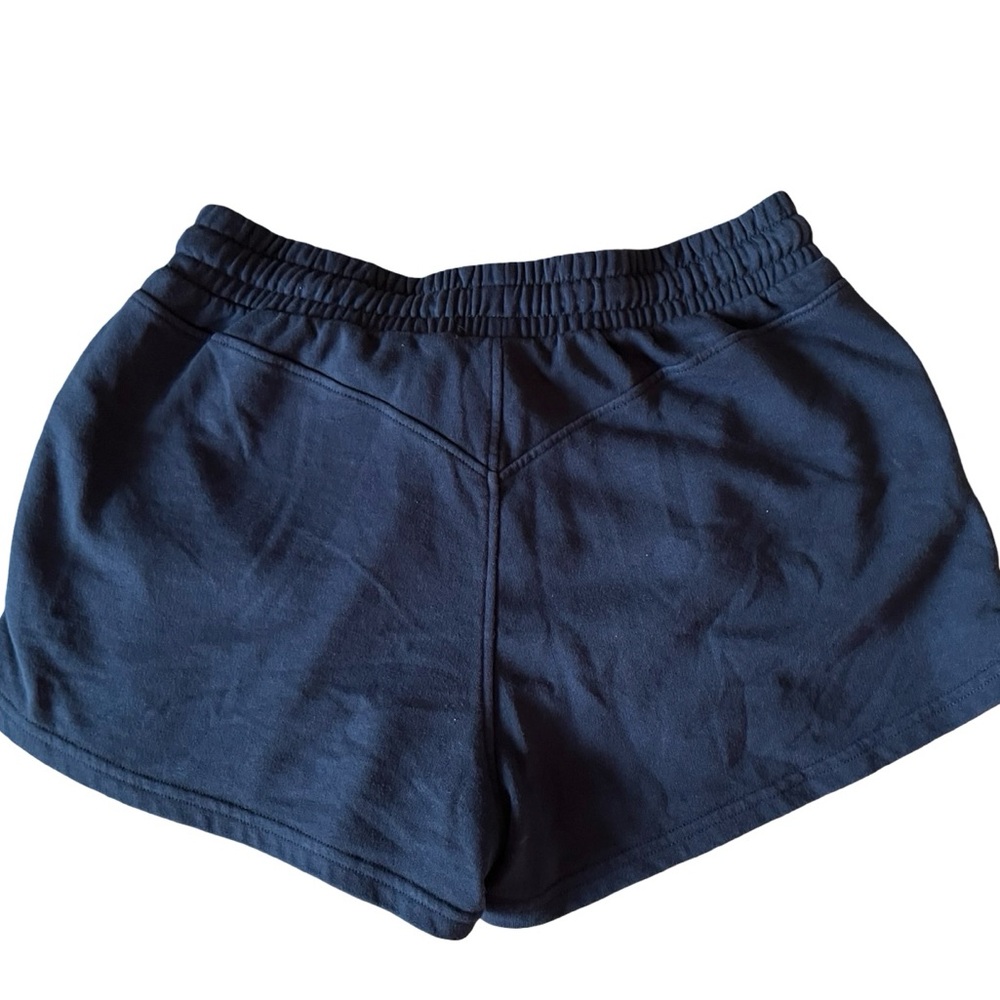 Gymshark Shorts - Picture 2 of 5